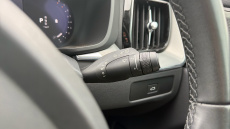 Volvo Xc60 2.0 B4P Plus Dark 5dr Geartronic Petrol Estate